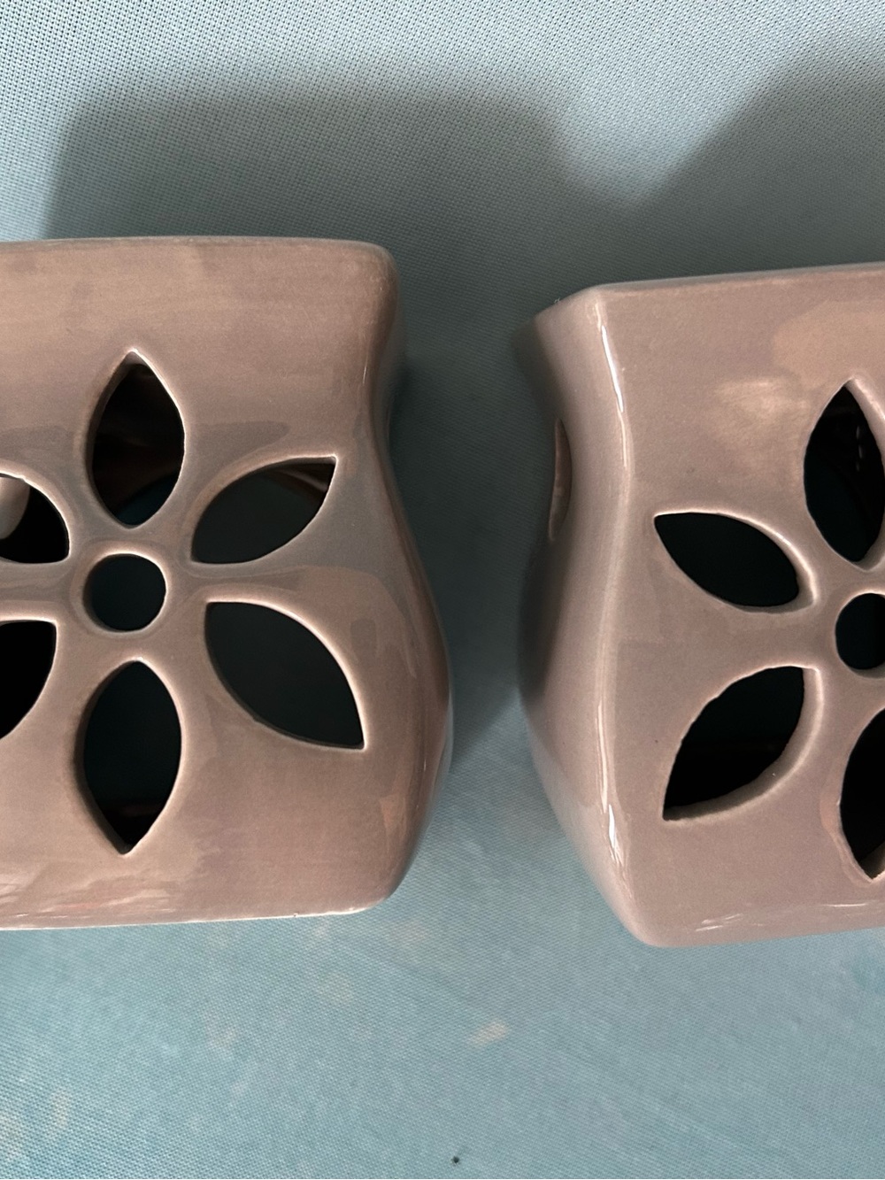 Ceramic Flower Cutout Tea light Holders - Beige